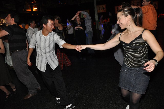 min 2008 11 08 fous swing 282